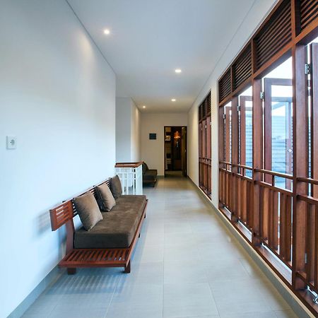 Pudak Sari Unizou Hostel Kuta  Luaran gambar