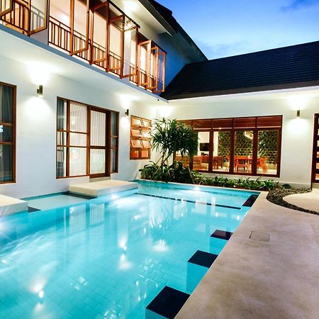 Pudak Sari Unizou Hostel Kuta  Luaran gambar