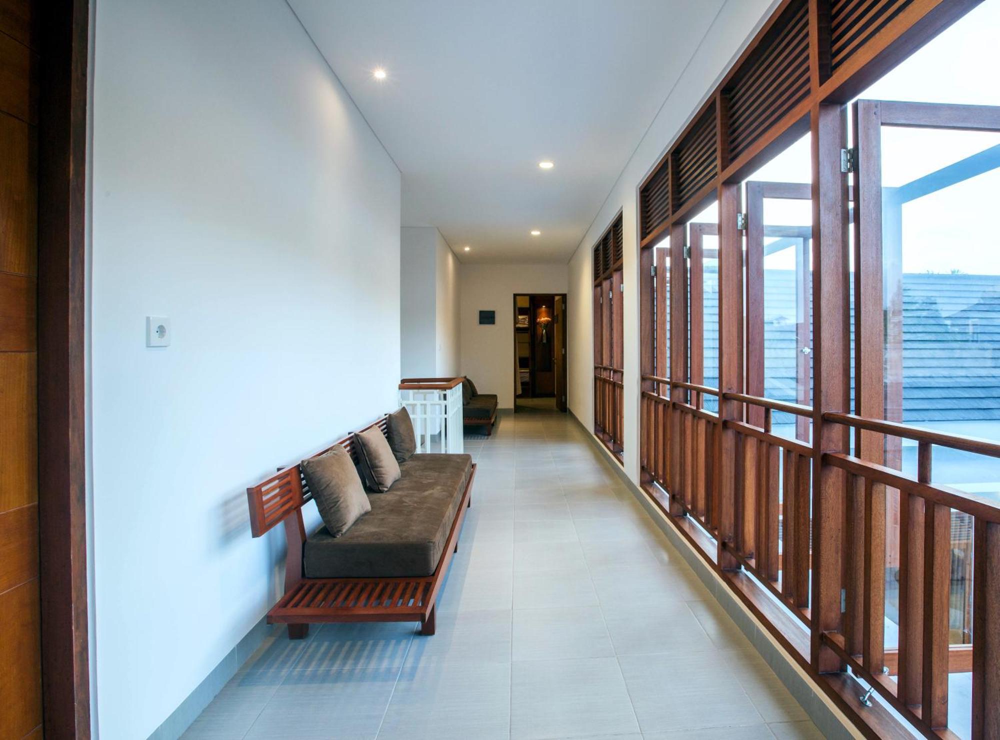Pudak Sari Unizou Hostel Kuta  Luaran gambar